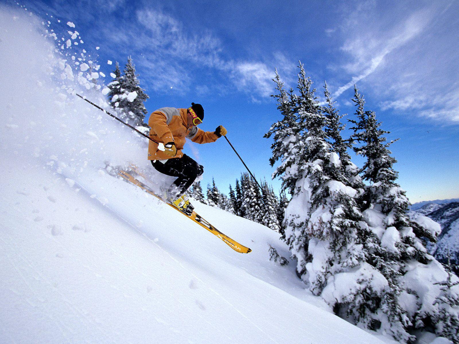 Mike Karlsven Skiing 